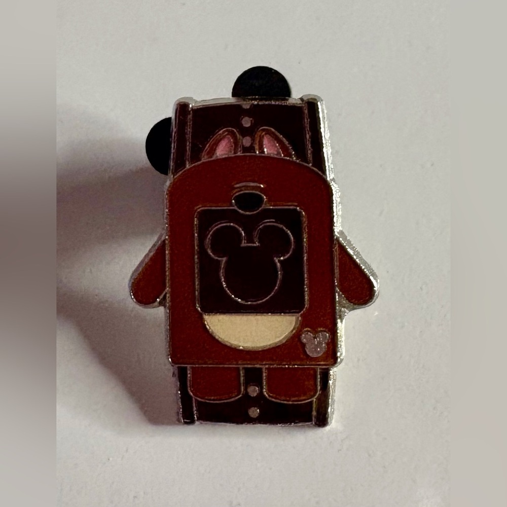 3/$25 Disney Trading Pins Chip